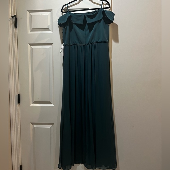 NWT Adrianna Papell Crepe Chiffon Gown Hunter Green 20 - Picture 8 of 9